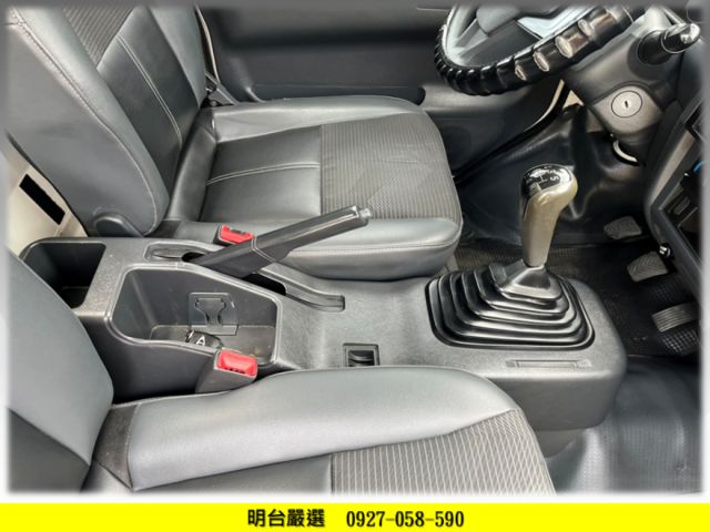 全車 原鈑 原漆 保證+ 認證車/ 全車 保 固  2 年【 貨車 專賣 】地下室專用   /  免費 換 新斗  第6張相片