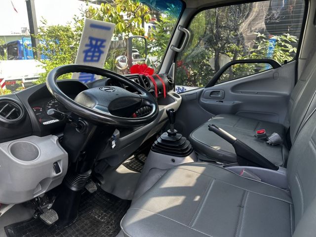 11.6尺/ 全車原鈑件+里程保證 / 全車 保固 /  已升載重 5 噸 / 貨車- 引擎-保固- 很重要  第2張相片