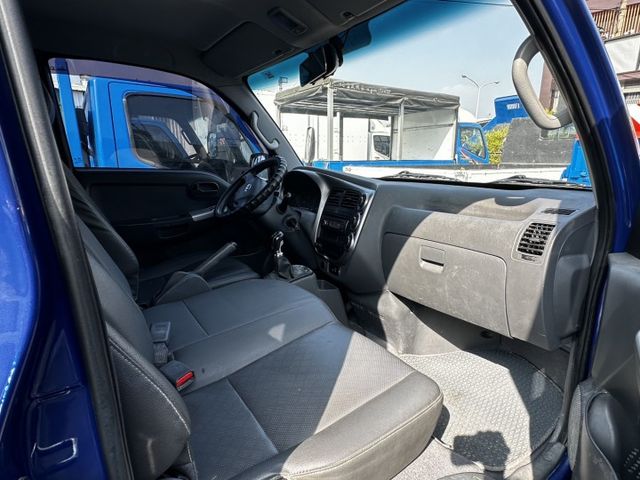 双廂-- 6人座 / 全車 原鈑件 / 全車 保固 / 認證 / 尾門 遙控 【省油 省稅】 6人座- 6人座  第4張相片