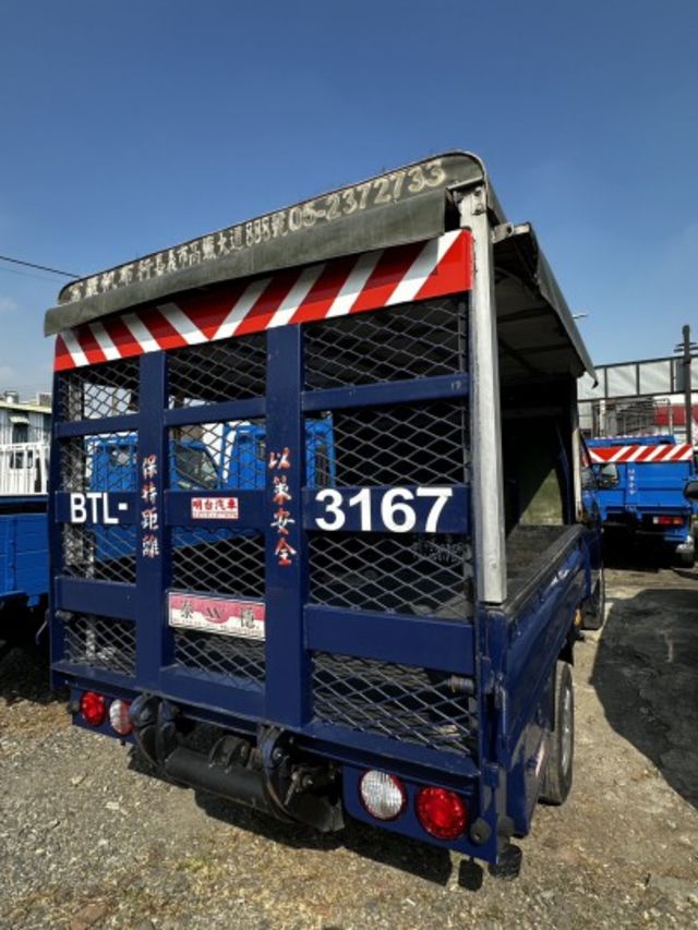 双廂-- 6人座 / 全車 原鈑件 / 全車 保固 / 認證 / 尾門 遙控 【省油 省稅】 6人座- 6人座  第5張相片