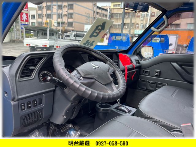 * 自 排 *  認證車 + 全車 原漆 / 保固 2 年 / 2022年11月 出廠【 2023 自排】可全額分期  第4張相片