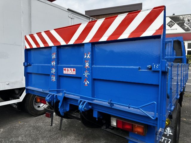 11.5 尺  * 正 5 噸 * 全車 原漆 / 履約 4 萬 公里 保證 / 認證車 双缸尾門 + 氬鈑【貨車專賣】  第2張相片