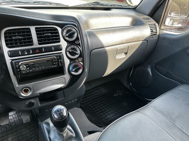 双廂-- 6人座 / 全車 原鈑件 / 全車 保固 / 無事故- 無泡水【貨車專賣】要- 保固- 才重要  第2張相片