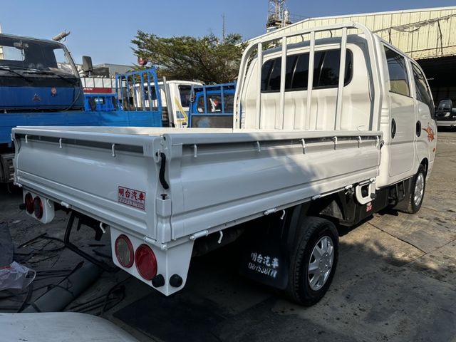 双廂-- 6人座 / 全車 原鈑件 / 全車 保固 / 無事故- 無泡水【貨車專賣】要- 保固- 才重要  第7張相片