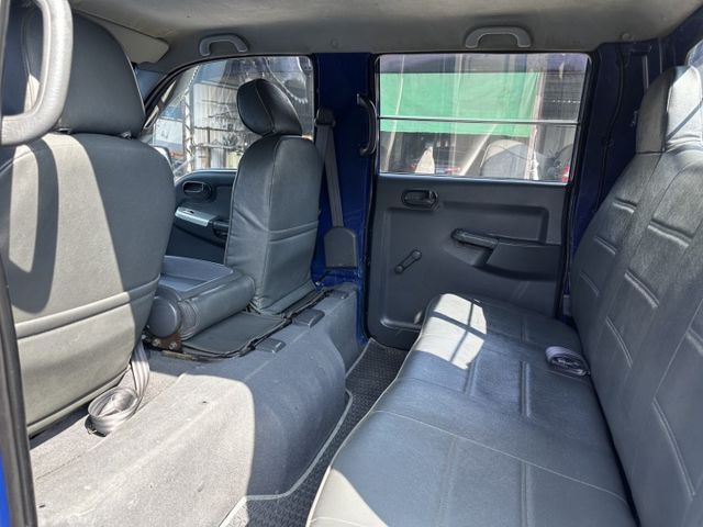 双廂-- 6人座 / 全車 原鈑件 / 全車 保固 / 認證 / 電動 尾 門  【貨車專賣】柴油-6 輪-6人座  第4張相片