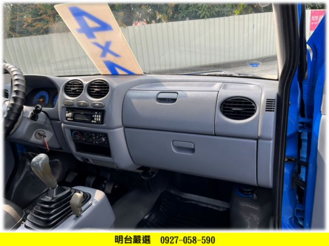 4 X 4 【 4 輪傳動+ 加力檔 】履約 7 萬公里 保證/ 全車 保固 / 電動 尾門 + 冷氣 + 4 X 4  第6張相片