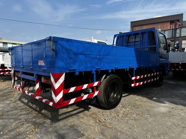 11.6尺 / 四期 環保/ 全車 保固 / 全車原鈑件 / 已升載重 5 噸  /  里程 保證 【貨車 專賣】  第5張相片