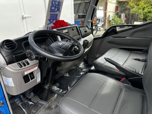 14.5 尺 / 原鈑件 / 全車 保固 / 認證 / 里程 保證 / 双節 尾門 / 已升載重 5 噸【免費 籤维廂】  第4張相片