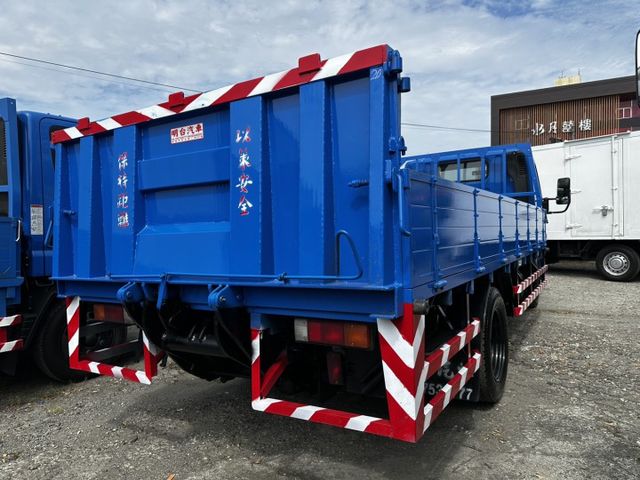 14.5 尺 / 原鈑件 / 全車 保固 / 認證 / 里程 保證 / 双節 尾門 / 已升載重 5 噸【免費 籤维廂】  第7張相片