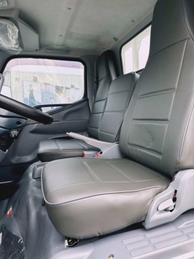 11.6 尺 / 原鈑件 / 全車 保固 / 里程 保證/ 認證/已升載重 5 噸【貨車 專賣】可免費換 纖維廂  第4張相片