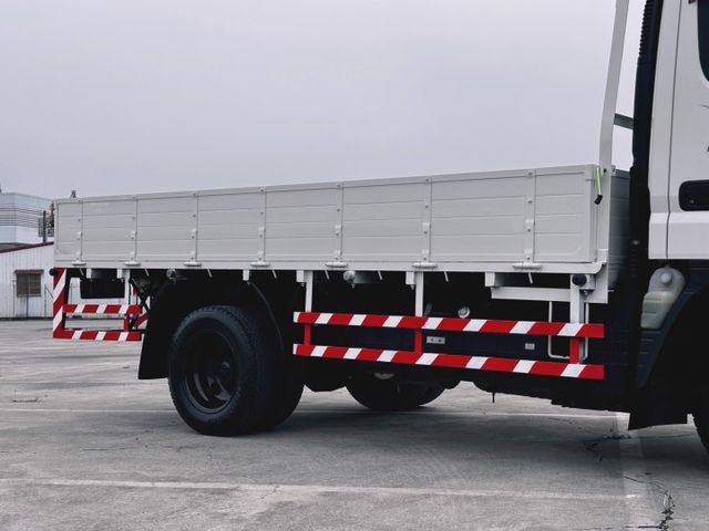 11.6 尺 / 原鈑件 / 全車 保固 / 里程 保證/ 認證/已升載重 5 噸【貨車 專賣】可免費換 纖維廂  第8張相片