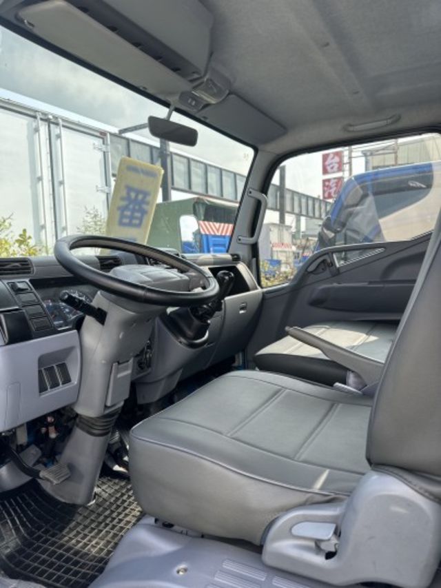 11.6尺 / 四期 環保/ 全車 保固 / 全車原鈑件 / 已升載重 5 噸【貨車專賣】 可全額分期  第2張相片