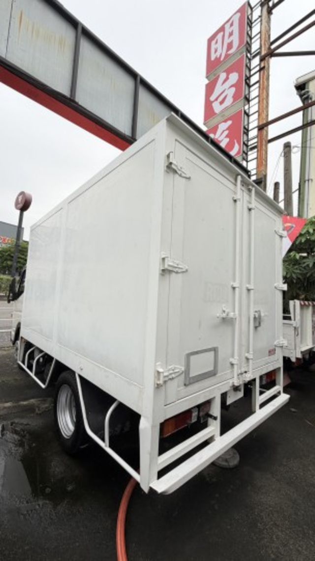 【自 排  2023】正 5 噸 / 認證/ 全車 原漆/ 2022年12月 出廠【2023 自手排】免費 換 貨斗  第2張相片