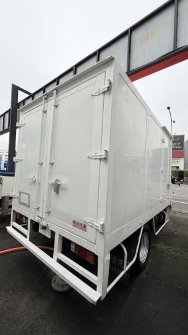 【自 排  2023】正 5 噸 / 認證/ 全車 原漆/ 2022年12月 出廠【2023 自手排】免費 換 貨斗  第3張相片