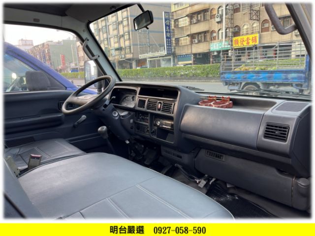 全車保固 3 個月 / 全車原鈑件 【 先 試車- 滿意- 再 議價 】 冷氣很冷 /  引擎好- 車身佳  第5張相片