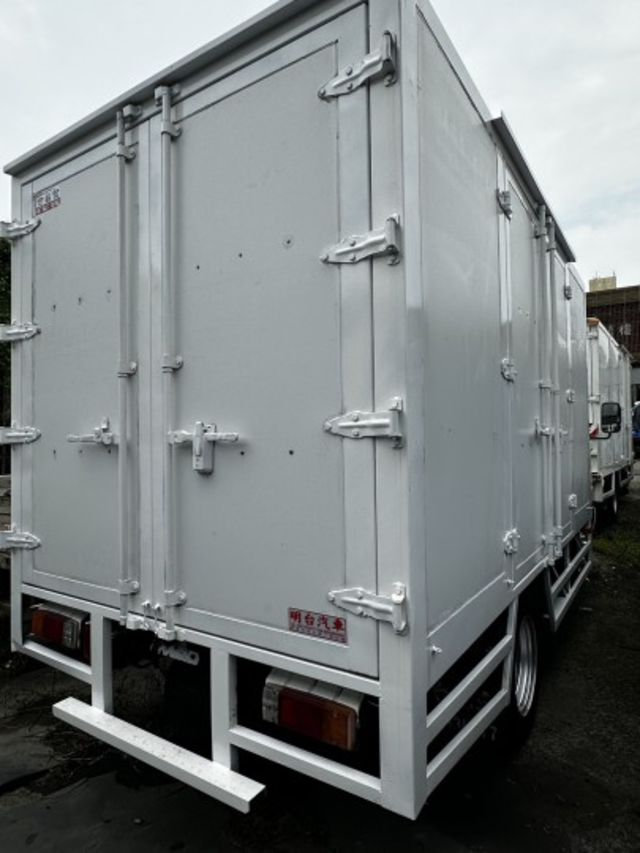 11.6 尺 - 箱 內高 183 cm  / - 原鈑件+全車保固 /升載重 5 噸【履約 全車保固-有保障】  第4張相片