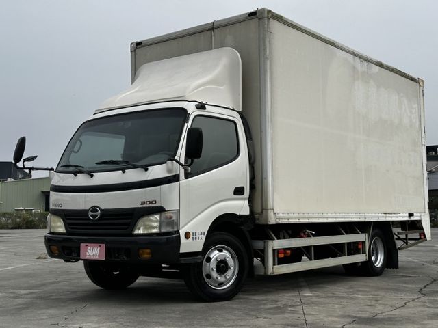 6 .5 噸 -16.7尺  內高 242 cm /  原漆 + 引擎 保固/ 可換貨斗/ 認證車 - 全車保固-很重要  第2張相片