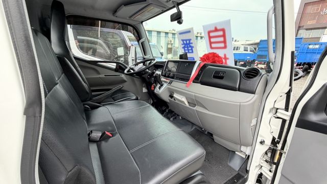 11.5尺【2023 自排】認證車 履約 8 萬 公里/ 2022年12月 出廠【2023 自手排】11.5 尺  第3張相片