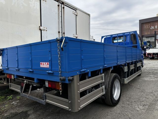 14 尺/ 全車原鈑件+ 全車 保固 /  里程 保證  / 已升載重 5 噸【貨車專賣】免費 改成 纖維廂  第4張相片