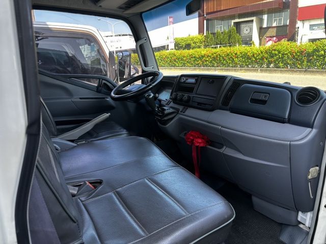 認證車/ 全車 原鈑件/ 全車保固 / 已升載重 5 噸【 貨車 專賣 】可換廂 / 貨車-有-保固-很重要  第2張相片