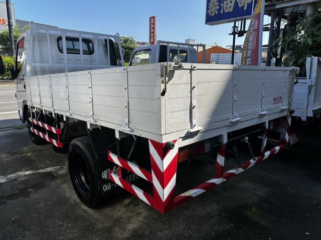 認證車/ 全車 原鈑件/ 全車保固 / 已升載重 5 噸【 貨車 專賣 】可換廂 / 貨車-有-保固-很重要  第6張相片