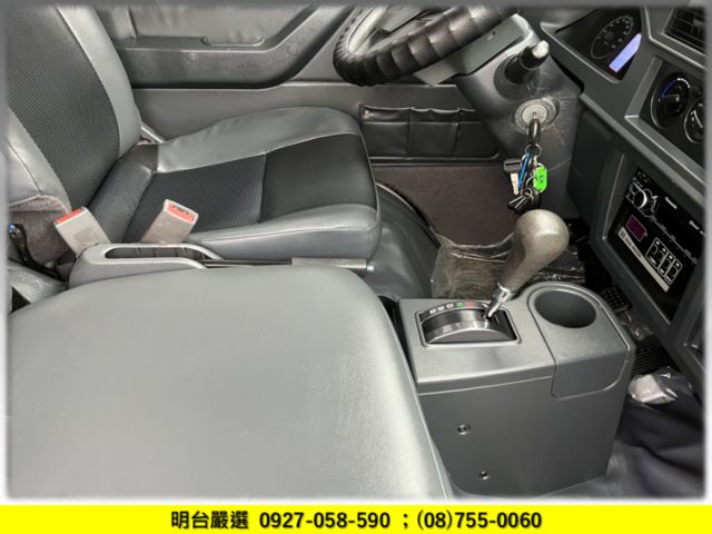 【自排 2021】 冷凍車 -20 度  * 全車 原漆 * 引擎保固 2 年 2020年12月 出廠 // 自排 //  第7張相片