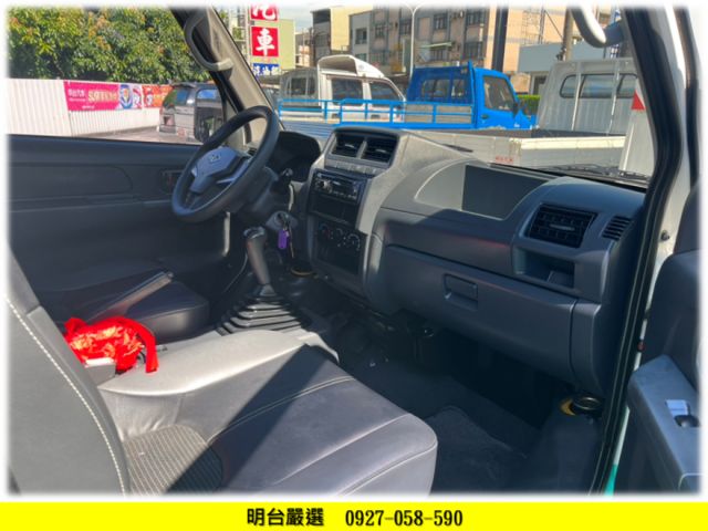 里程 履約 4 萬 公里 保證+認證 / 全車 保固 1 年 / 全車 原鈑件【貨車專賣】可 全額分期  第5張相片