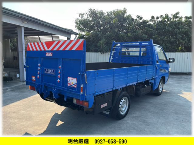 全車 原鈑件 / 全車 保固  1 年 / 搖控 尾門 / 冷氣【貨車專賣】里程 保證 / 可 全額分期  第2張相片