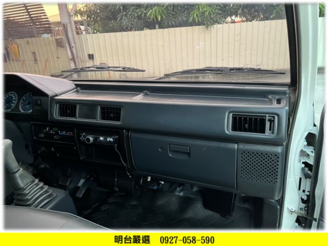 認證車 /全車原鈑件/ 里程 保證 / 全車保固 1年【貨車 專賣 】前後行車 紀錄+倒車顯影  第5張相片