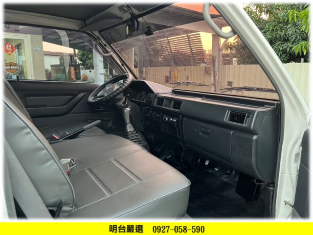 認證車 /全車原鈑件/ 里程 保證 / 全車保固 1年【貨車 專賣 】前後行車 紀錄+倒車顯影  第6張相片