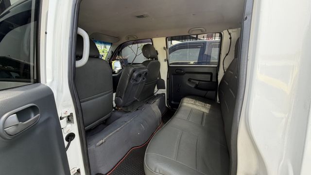 双廂-- 6人座 / 全車 原鈑件 / 全車 保固 / 無事故- 無泡水【履約 全車保固-有保障】  第6張相片