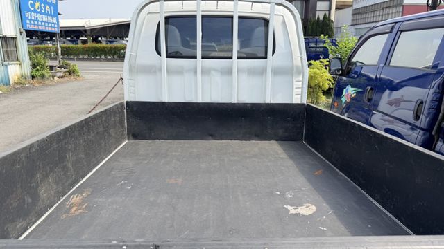 双廂-- 6人座 / 全車 原鈑件 / 全車 保固 / 無事故- 無泡水【履約 全車保固-有保障】  第7張相片