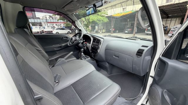 車頭 原漆 原鈑件+ 里程 保證 / 認證車 / 履約 全車 保固 半 年 【貨車 專賣】送 前後行車記錄  第3張相片