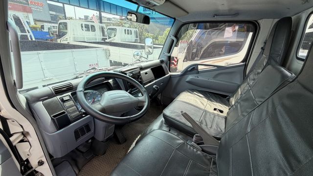 四期 環保/ 認證車/ 全車 保固 / 全車原鈑件 / 已升載重 5 噸 /【貨車專賣】 免費 客制車體  第2張相片