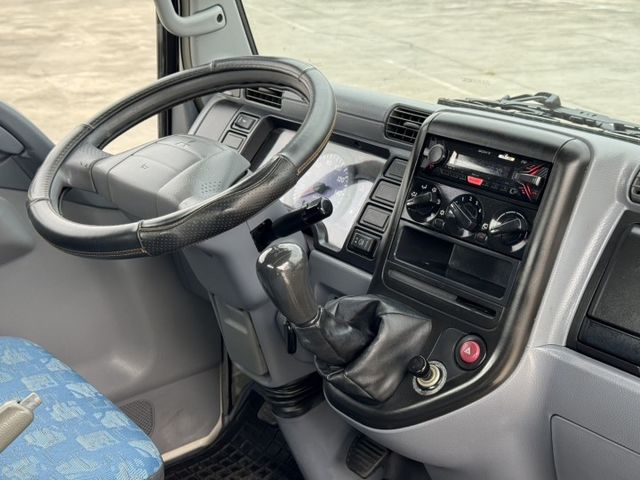 11.6 尺 /  認證車 / 全車 保固 / 全車原鈑件 / 已升載重 5 噸 / 尾門 双缸【全車 保固 半年】  第3張相片