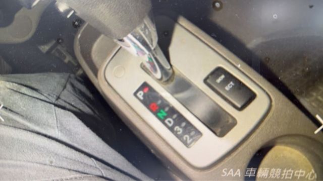 自 排// 自 排 // 全車 原漆 原鈑 / 認證車 / 全車保固 // 自 排 //【貨車專賣】可低利全額 分期  第2張相片
