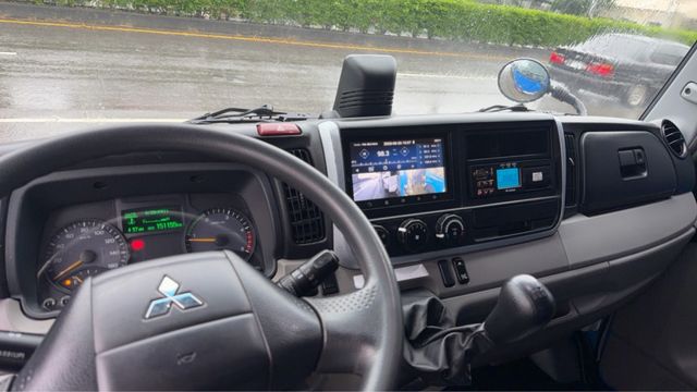 14 尺 / 正 5 噸 / 全車原鈑件/ 認證車/ 車頭 原漆+ 車斗噴漆/ 尾門 双缸+ 氬鈑底+ 4 錄顯影  第2張相片