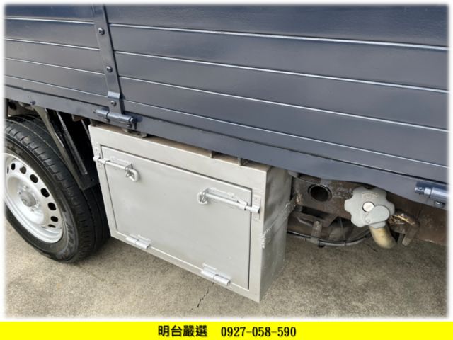 車頭 原漆+ 認證車+全車 原鈑 / 全車 保固 1 年【貨車 專賣】前後行車紀錄+ 倒車+ 氬板底  第5張相片