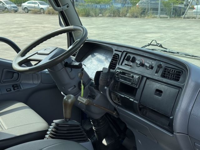 11.6 尺/ 認證車 / 全車 原鈑件 / 全車 履約 保固【貨車 專賣】引擎讚- 冷氣冷- 可分期  第4張相片