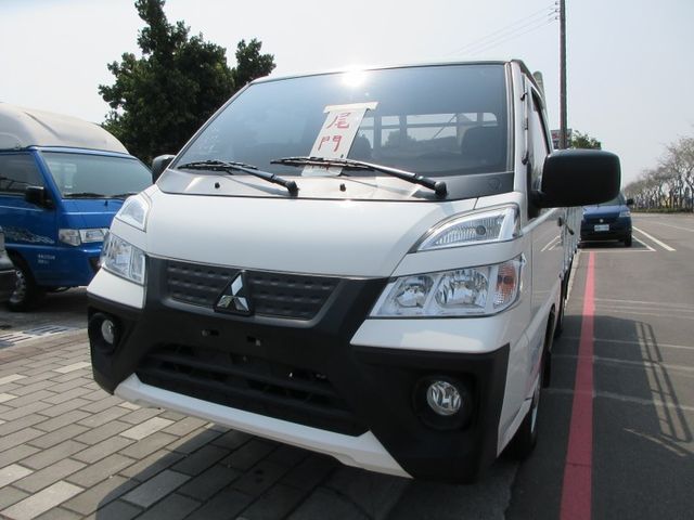 2020年得利卡貨車手排尾門 僅跑7萬多 可全貸 歡迎賞車!!  第1張相片