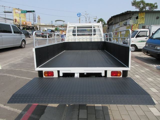 2020年得利卡貨車手排尾門 僅跑7萬多 可全貸 歡迎賞車!!  第8張相片