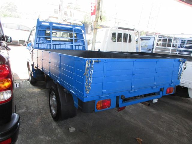 2022年得利卡 里程保證3萬七千多 新車保固 車美好開 可全貸 歡迎賞車!!  第4張相片