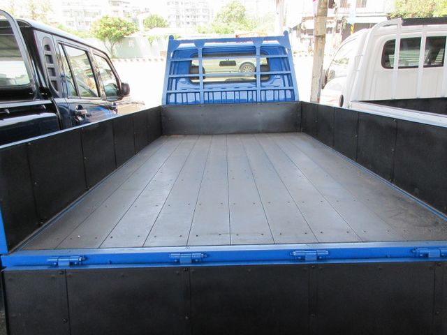 2022年得利卡 里程保證3萬七千多 新車保固 車美好開 可全貸 歡迎賞車!!  第7張相片