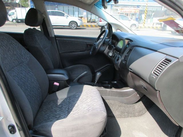 2016年 英諾瓦2.0自排 車美跑少 可全貸 歡迎賞車!!  第6張相片