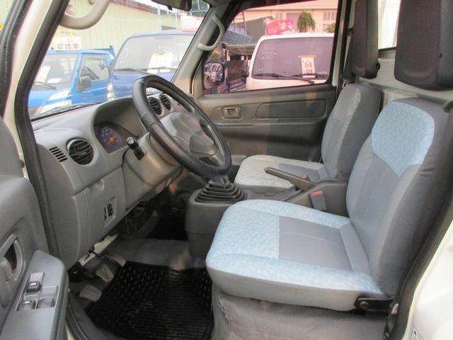2016年 菱利4x4四輪傳動 僅跑12萬多 車美好開 可全貸 歡迎賞車!!  第6張相片