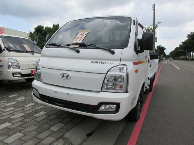 2021年波特 尾門 僅跑4萬多 車美好開 可全貸 歡迎賞車!!  第1張相片