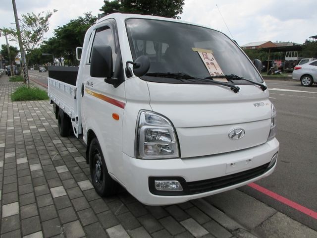 2021年波特 尾門 僅跑4萬多 車美好開 可全貸 歡迎賞車!!  第3張相片