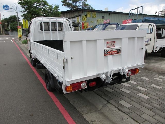 2021年波特 尾門 僅跑4萬多 車美好開 可全貸 歡迎賞車!!  第4張相片