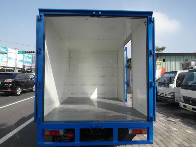 2015年6月 新達 貨廂 六輪柴油 高8.8呎 車很美 很好開 可分期 歡迎賞車  第7張相片