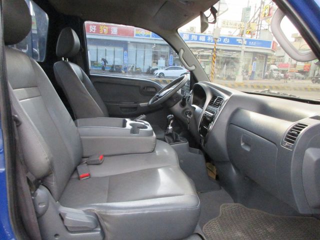 2019年卡旺 尾門 僅跑9萬多 車美好開 可全貸 歡迎賞車!!  第6張相片